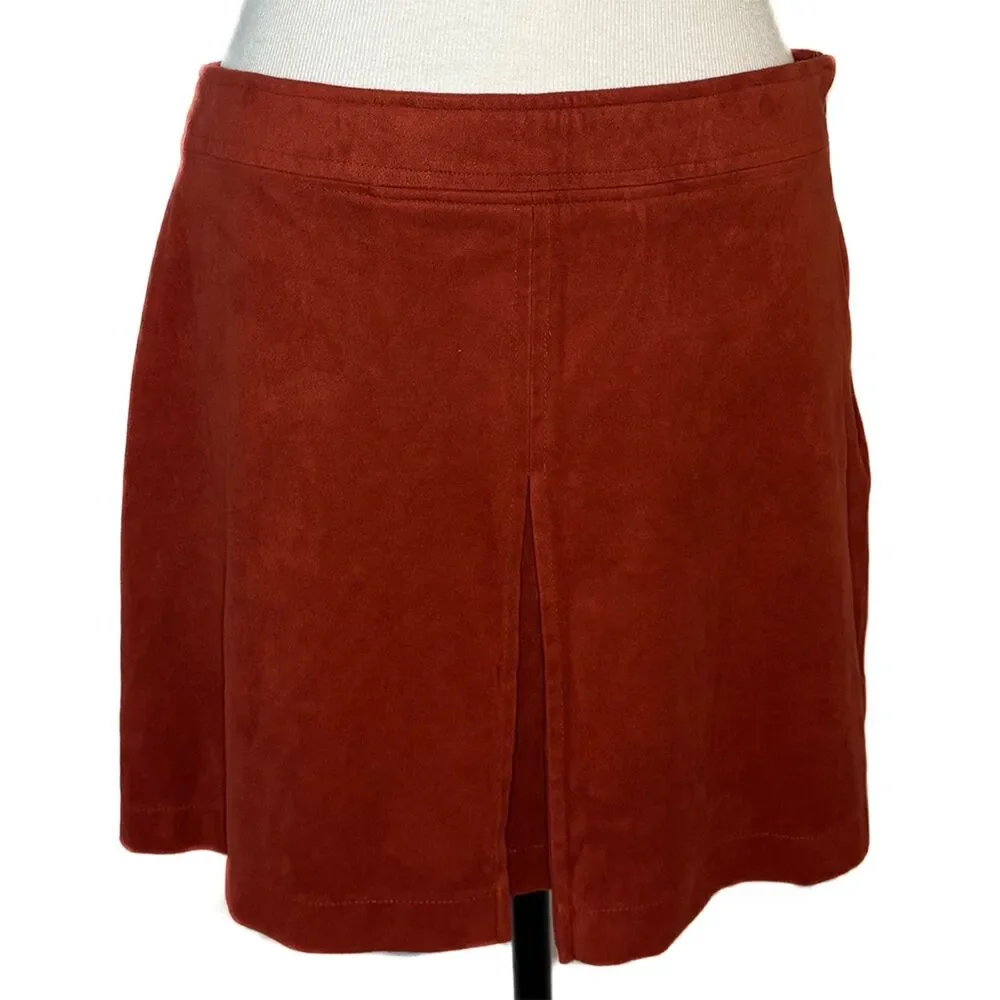Forever 21 Burgundy Faux Suede Mini Skirt | Fall Preppy Academia Vibe